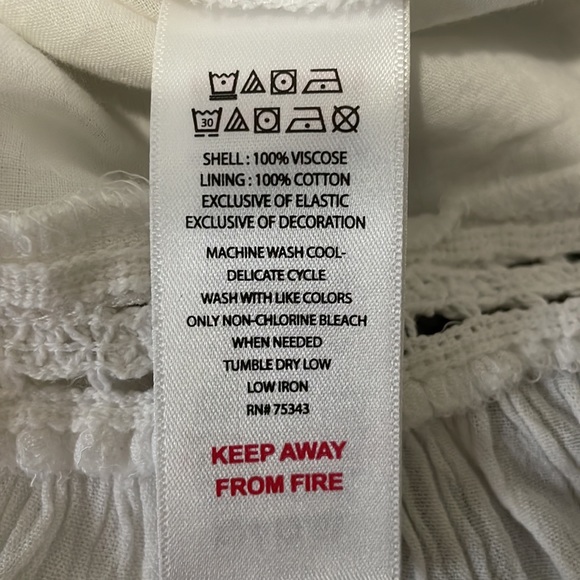 Adorable boho style flowy white dress - Picture 5 of 7